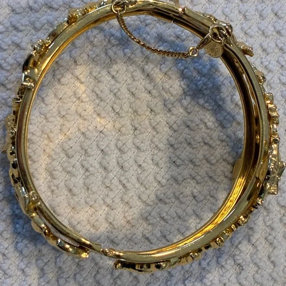 Elegant Kirk’s Folly Gold-Tone Women's Bracelet - Picture 4 of 5